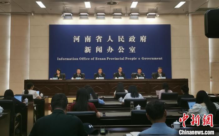 體育投注:河南2023年选配1.43万名法律服务人员担任村(居)法律顾问